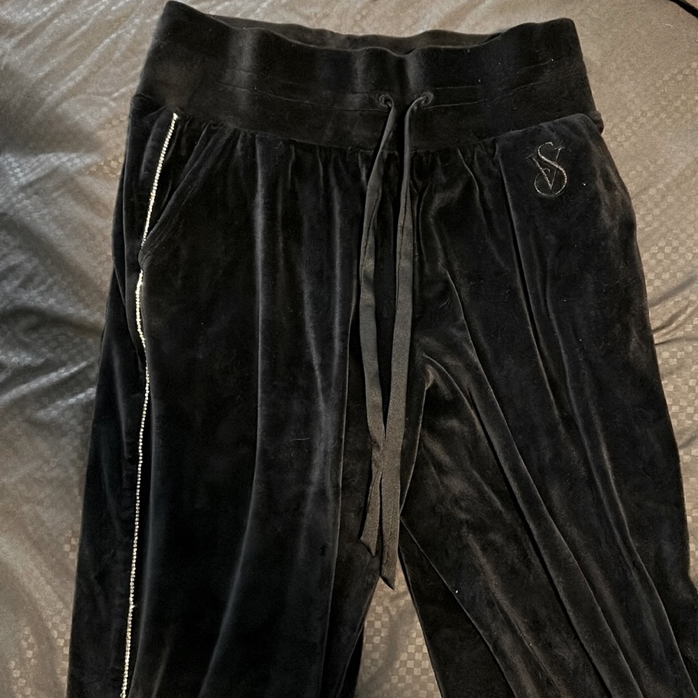 XS Victoria’s Secret, soft sweat pants joggers rhinestone gems